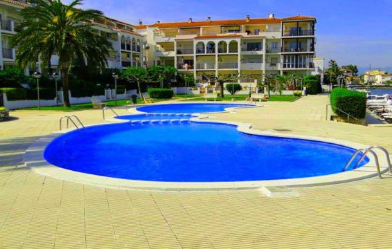 Flat in Empuriabrava - Vacation, holiday rental ad # 8308 Picture #12