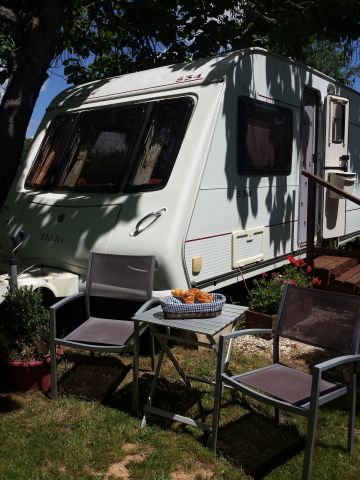 Caravan in Hautefort - Vacation, holiday rental ad # 22327 Picture #0