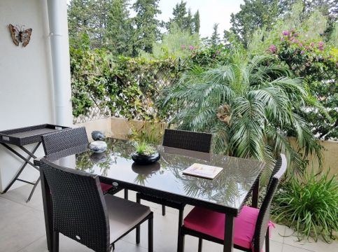 Flat in La Ciotat - Vacation, holiday rental ad # 23386 Picture #0