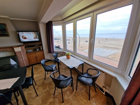 Flat in De Panne - Vacation, holiday rental ad # 26820 Picture #1