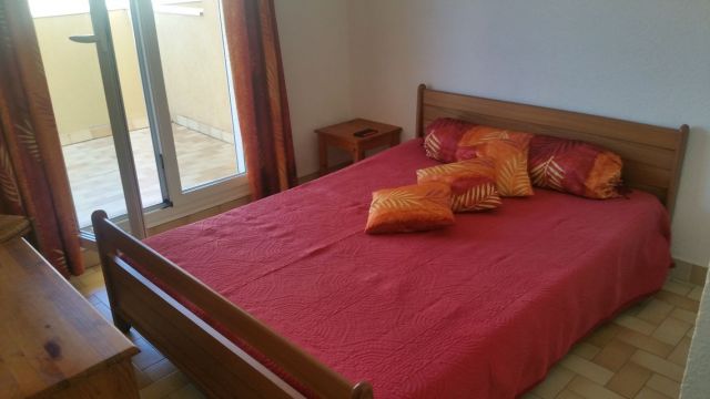 Flat in Valras-plage - Vacation, holiday rental ad # 37041 Picture #1