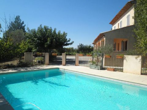 Gite in La Tour-d'Aigues - Vacation, holiday rental ad # 57754 Picture #1