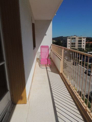 Flat in La Seyne sur - Vacation, holiday rental ad # 63078 Picture #4