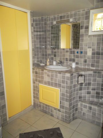 House in Nimes - Vacation, holiday rental ad # 63146 Picture #2
