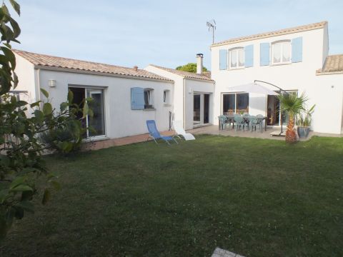 House in Dompierre sur Mer - Vacation, holiday rental ad # 63500 Picture #1