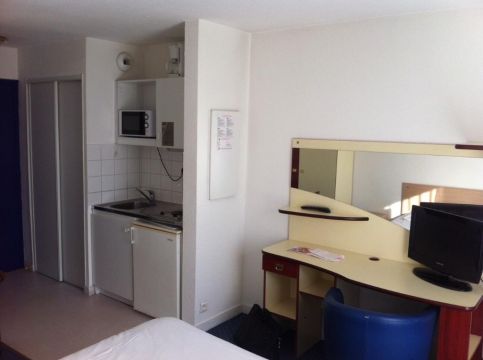 Studio in Brest - Vacation, holiday rental ad # 63654 Picture #0