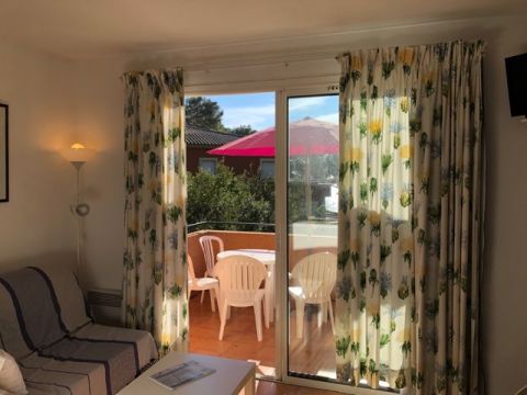 Flat in Sanary sur Mer - Vacation, holiday rental ad # 64660 Picture #1