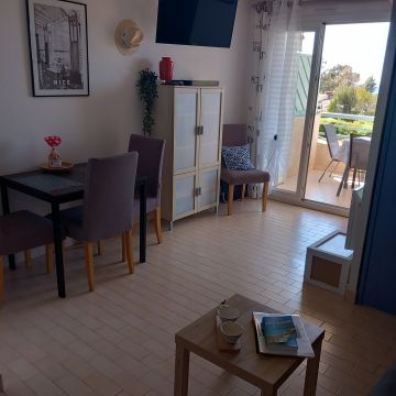 Flat in Agay - Vacation, holiday rental ad # 20807 Picture #3