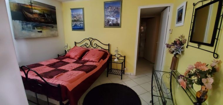 Flat in La farlede - Vacation, holiday rental ad # 20881 Picture #3