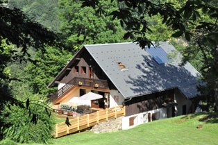 Chalet à Queige - Location vacances, location saisonnière n°10123 Photo n°1 thumbnail