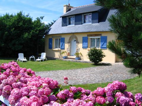 Maison  Crozon - lanvoc pour  8 •   3 chambres 