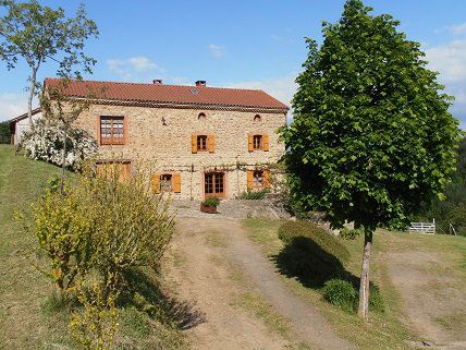 Maison  Blassac pour  10 •   avec piscine partage 