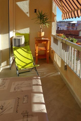 Flat in Hyeres - Vacation, holiday rental ad # 5297 Picture #3