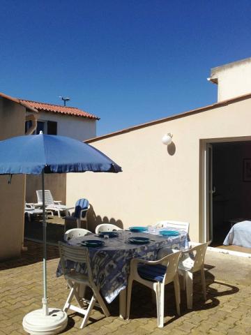 Flat in Saintes maries de la mer for   5 •   yard 