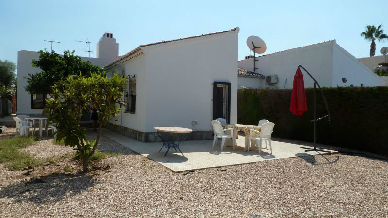 House in Torrevieja for   4 •   with terrace 