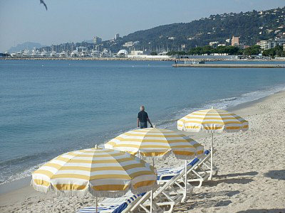 Flat in Juan les pins - Vacation, holiday rental ad # 7469 Picture #2