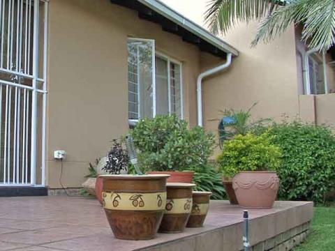 Chalet in Johannesburg - Vacation, holiday rental ad # 8430 Picture #0 thumbnail