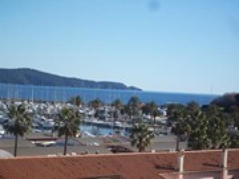 Flat in Cavalaire - Vacation, holiday rental ad # 8747 Picture #0