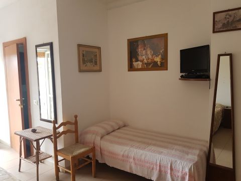 Talo (miss) Tropea - studio Marina (seaside) 10 min.Walk to the town centre  - Ilmoituksen yksityiskohdat:8884 Kuva nro0