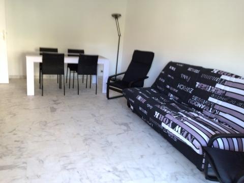 Flat in Juan les pins for   4 •   animals accepted (dog, pet...) 