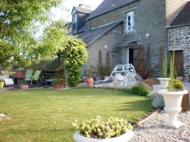 Gite � Courtils pour  5 &bull;   &bull;  avec terrasse 