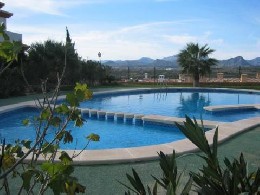 Casa de montaa en Alicante para  8 •   con piscina compartida 