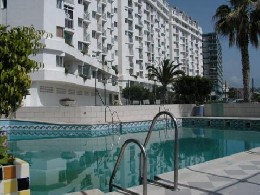 Apartamento en Almunecar para  6 •   con piscina compartida 