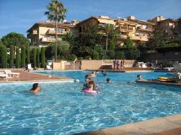 Studio  Saint tropez pour  4 •   avec piscine partage 