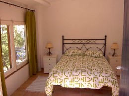 Flat in Ampolla for   4 •   view on sea 