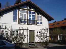 Haus in Poing fr  1 •   Parkplatz 