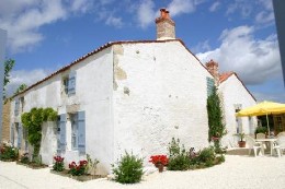 Gite in Saint aubin la plaine for   9 •   luxury home 