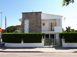 Casa en Escala para  6 •   vista al mar 