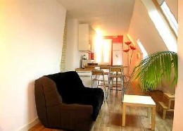 Appartement  Paris 10e pour  5 •   cour 