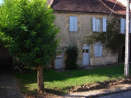 Location de caractere - Maison dans un bourg de dordogne Charming Hous...