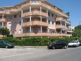 Flat in Vallauris for   4 •   yard 