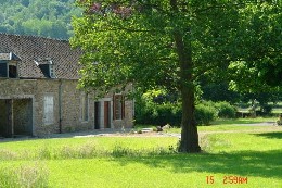 Gite  Vireux-wallerand pour  2 •   parking priv 