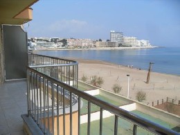 Appartement in L'escala voor  6 •   met balkon 