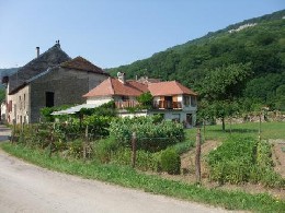 Huis in Les planches prs d'arbois voor  5 •   met balkon 