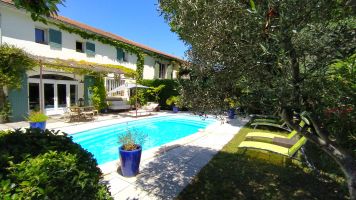 Gite in Cabannes (provence) voor  5 •   met zwembad in complex 