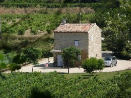 Gite  La tour d'aigues pour  4 •   avec piscine prive 