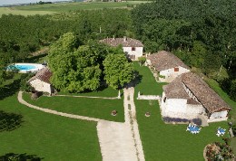 Gite in Nerac for   6 •   with private pool 