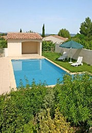 Maison à Nebian pour  4 •   avec piscine privée 