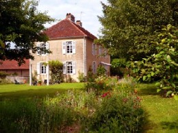 Haus in Emagny fr  8 •   mit privat Schwimmbad 