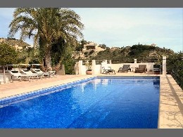 Casa en El campello para  11 •   con piscina privada 