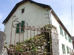 Ferme  Issor pour  11 •   5 chambres 