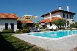 Casa en Saint julien en born para  12 •   con piscina privada 