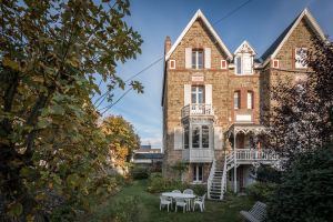 Maison  Saint lunaire pour  10 •   avec terrasse 