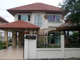 House in Chiang mai for   6 •   private parking 