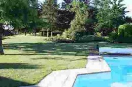 Gte en Bourgogne du Sud - Situ en cte Chalonnaise Gte avec piscine