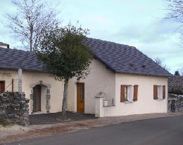 Maison  Pleaux pour  6 •   avec terrasse 